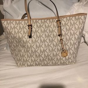 Michael kors tote